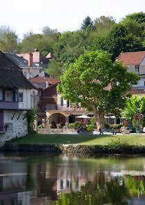 Logis Hotel Les Flots Bleus Beaulieu-sur-Dordogne Exterior photo